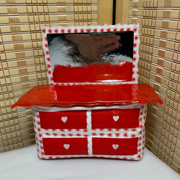 G.L.J. Toy Company Other - Vintage G.L.J. Doll Dresser